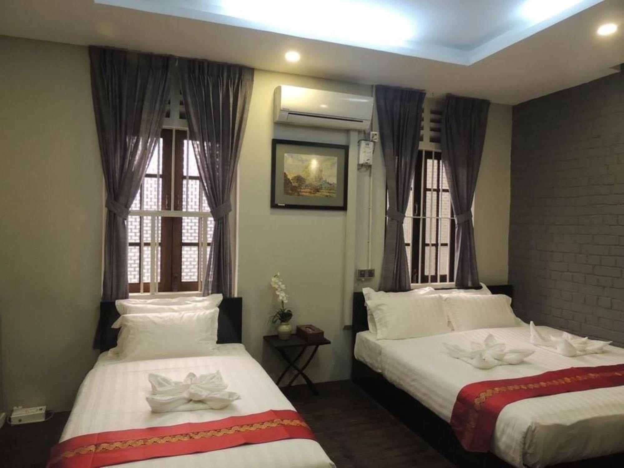 Hotel @ Yangon Heritage Exteriör bild